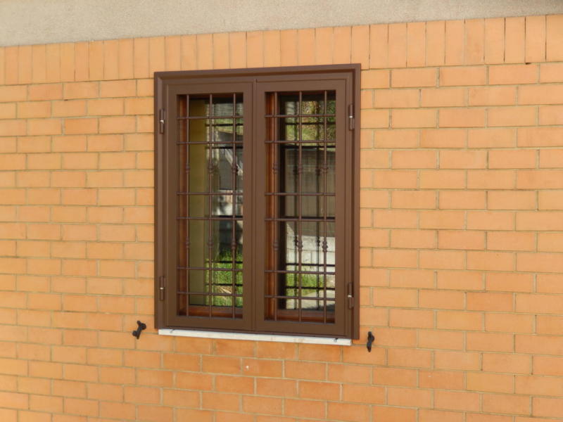 grate-blindate-apribili-serie-avior-colore-marrone-bucciato-2