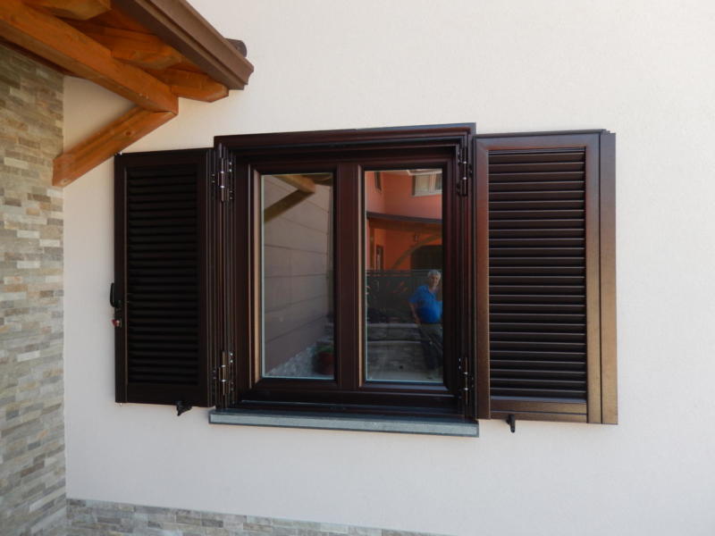 persiana-blindata-orientabile-in-acciaio-colore-rame-martellato-2